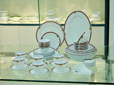 鋼化玻璃與陶瓷餐具 義烏順意達的優(yōu)質(zhì)家用選擇